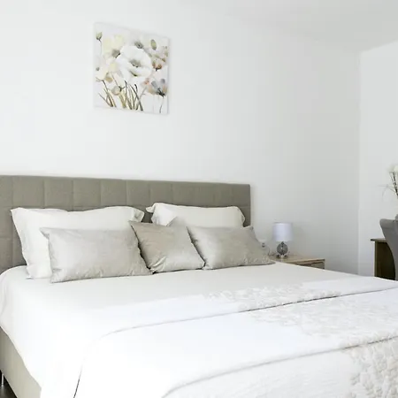Alena In - Haus Fuer 8 Personen
