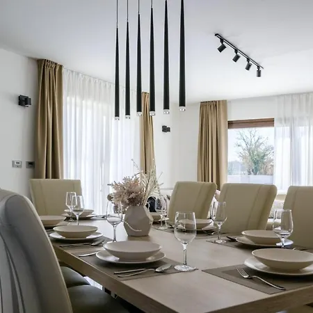 Alena In - Haus Fuer 8 Personen ヴィラ