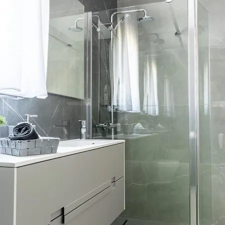 Alena In - Haus Fuer 8 Personen * Vizinada