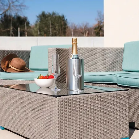 Alena In - Haus Für 8 Personen Villa Vižinada