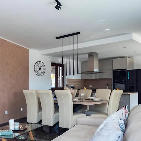 Alena In - Haus Für 8 Personen Vižinada